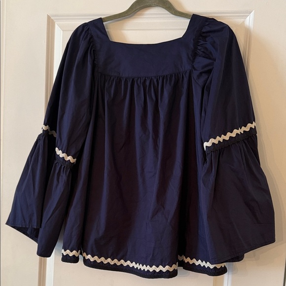 Vineyard Vines Ric Rac Navy Blue Women's Top with Bell Sleeves - Picture 5 of 6